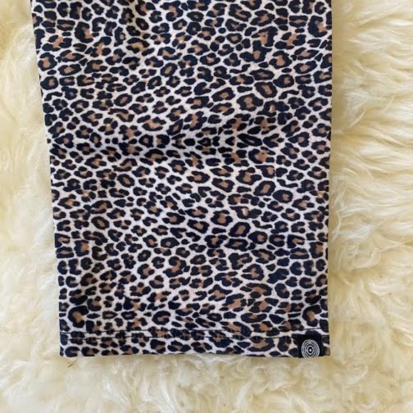 NWT ONZIE YOGA WEAR Women S/M Capri Legging Pant Cheetah Animal Print Run Gym - Picture 6 of 6